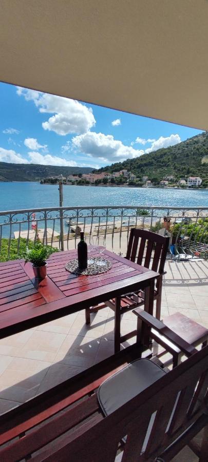 Apartman Mila Marina  Exterior foto